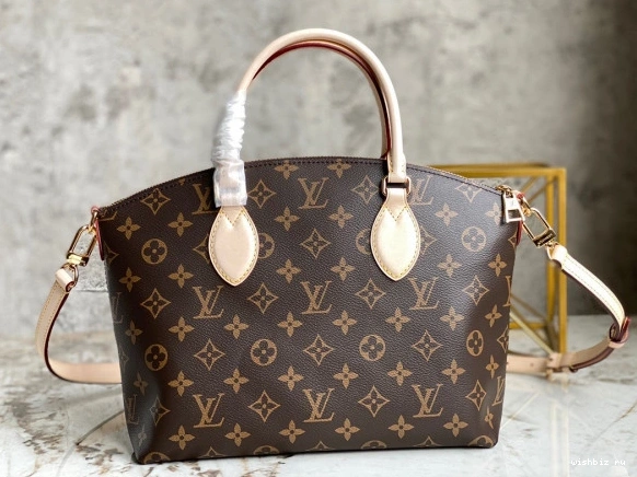 WIS LOUIS BOÉTIE PM VUITTON 0715
